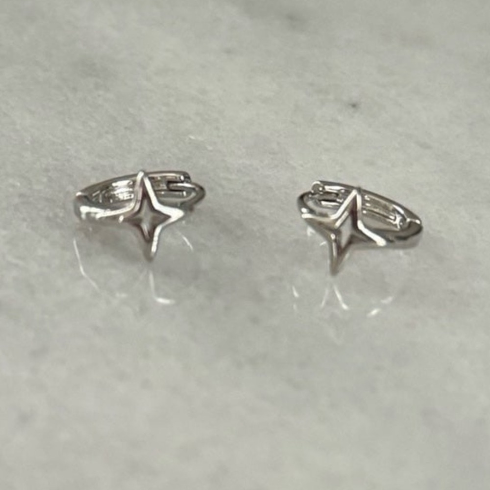 New Drop! Sterling Silver Star Huggie Hoop Earrings Brand New